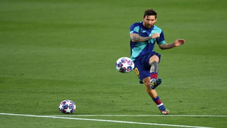 Lionel Messi training with Barcelona